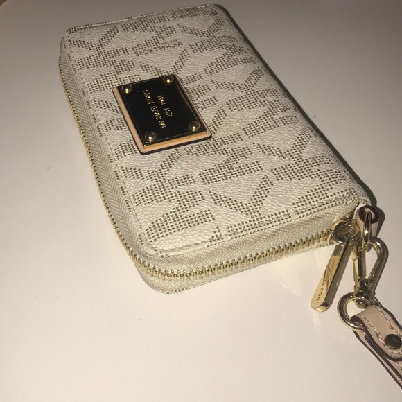 Michael kors wallet - Picture 7 of 7